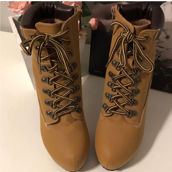 Wet Seal ~ Tan Ankle Boot Stiletto~ size 6 - Picture 7 of 16